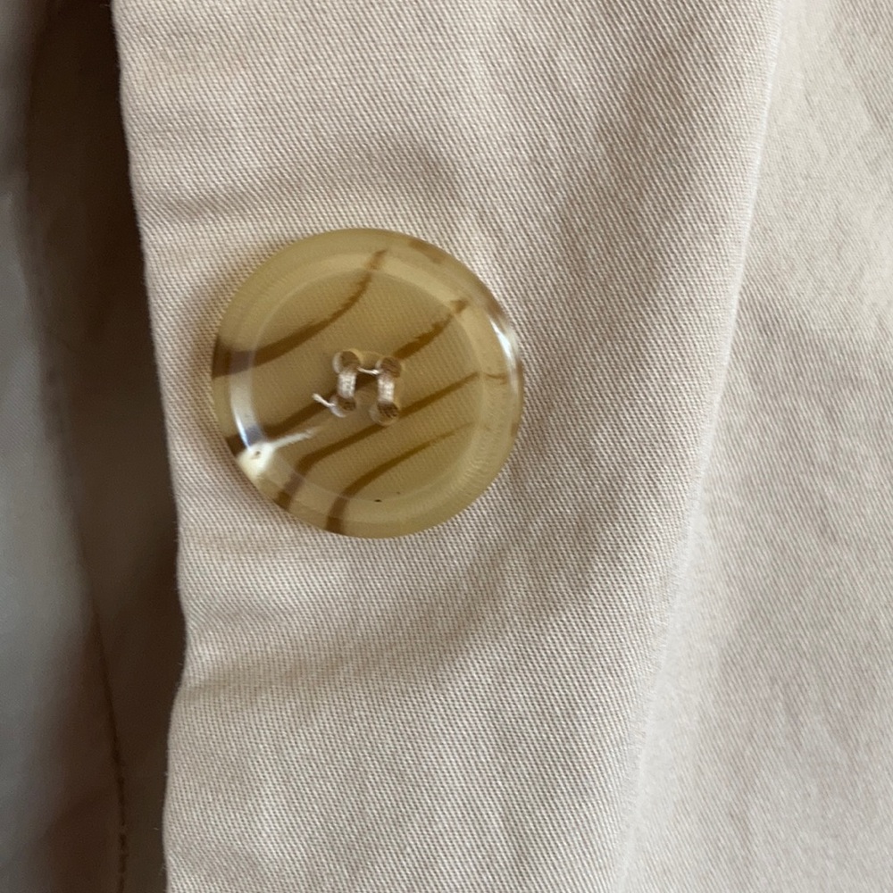 Vest - Picture 2 of 4